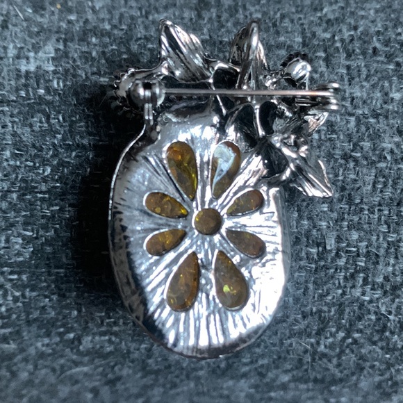 Amber brooch - Picture 5 of 7